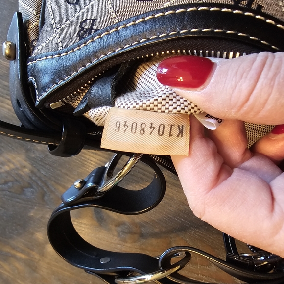 Dooney and Bourke Vintage Monogram Baguette Sh. Bag - Picture 6 of 12